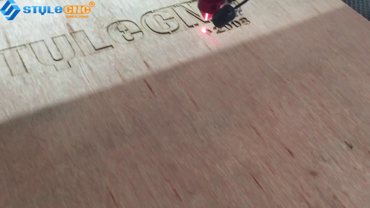 STJ1390 激光切割機(jī) 100W CO2 美國激光管 STJ1390 激光切割機(jī) 100W CO2 美國激光管